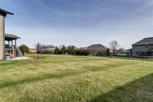$699,950 | 1101 Southwest Brookside Court, Lee's Summit, MO 64064