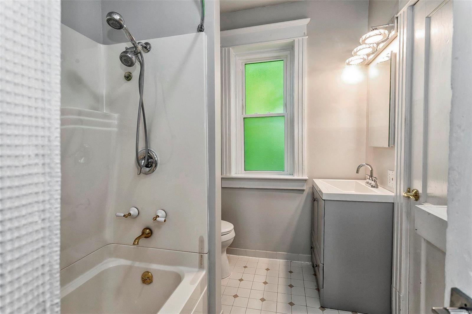 7029 South Rock Hill Road St. Louis, MO 63123 - Photo 34 of 52 Gallery Image 34