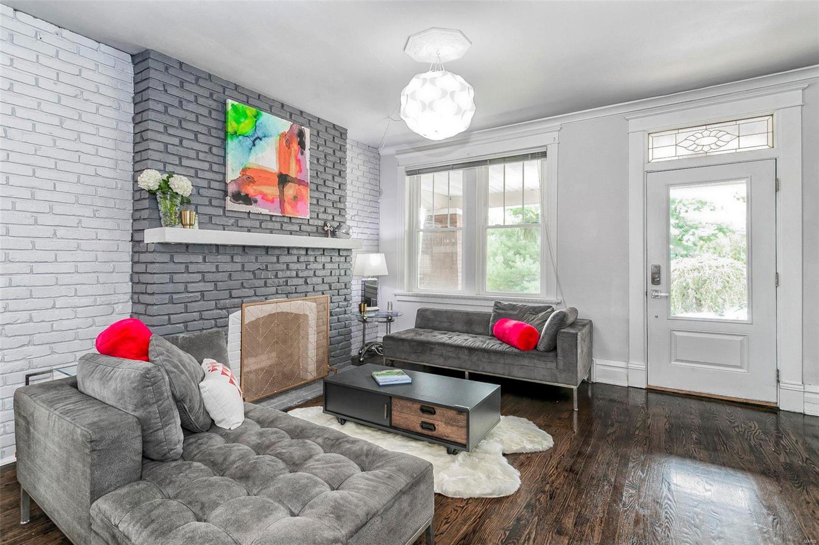 7029 South Rock Hill Road St. Louis, MO 63123 - Photo 9 of 52 Gallery Image 9