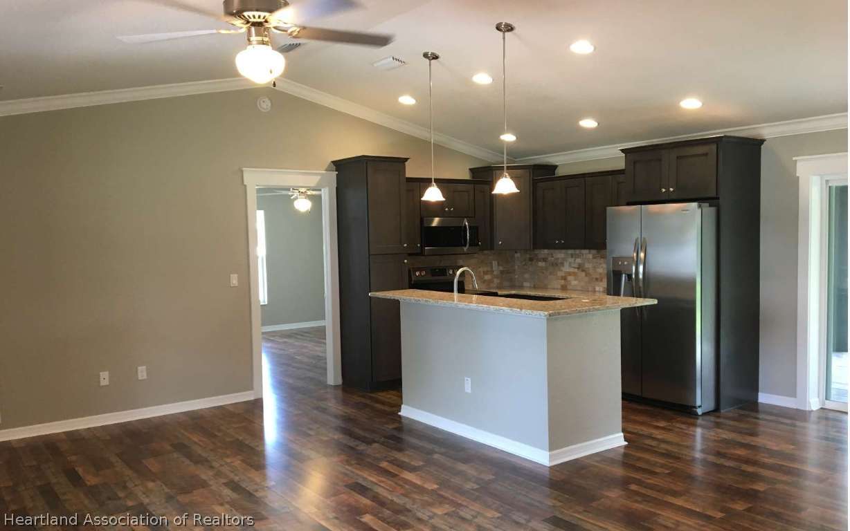 3511 Westminster Road Sebring, FL 33875 - Photo 3 of 21