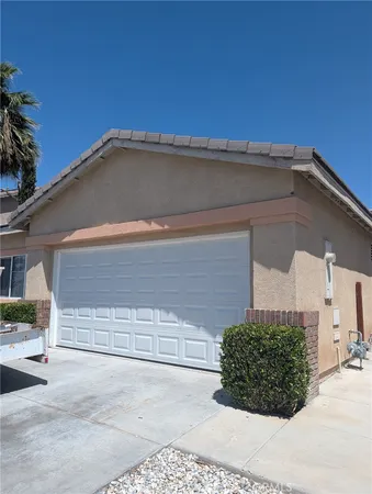 $3,000 | 14600 Rosemary Drive, Victorville, CA 92394