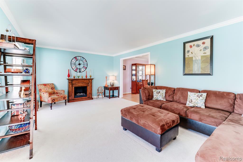 731 Dunedin Drive Rochester Hills, MI 48309 - Photo 9 of 44