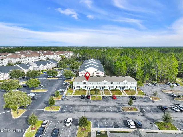 $195,000 | 575 Oakleaf Plantation Parkway, Unit 1502, Orange Park, FL 32065