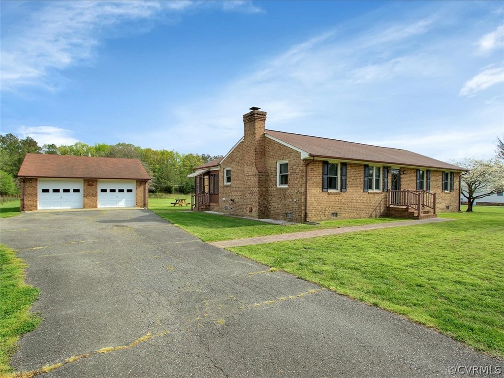 6881 Miller Road Richmond, VA 23231 - Photo 2 of 23 Double width paved drive with turn around area lea