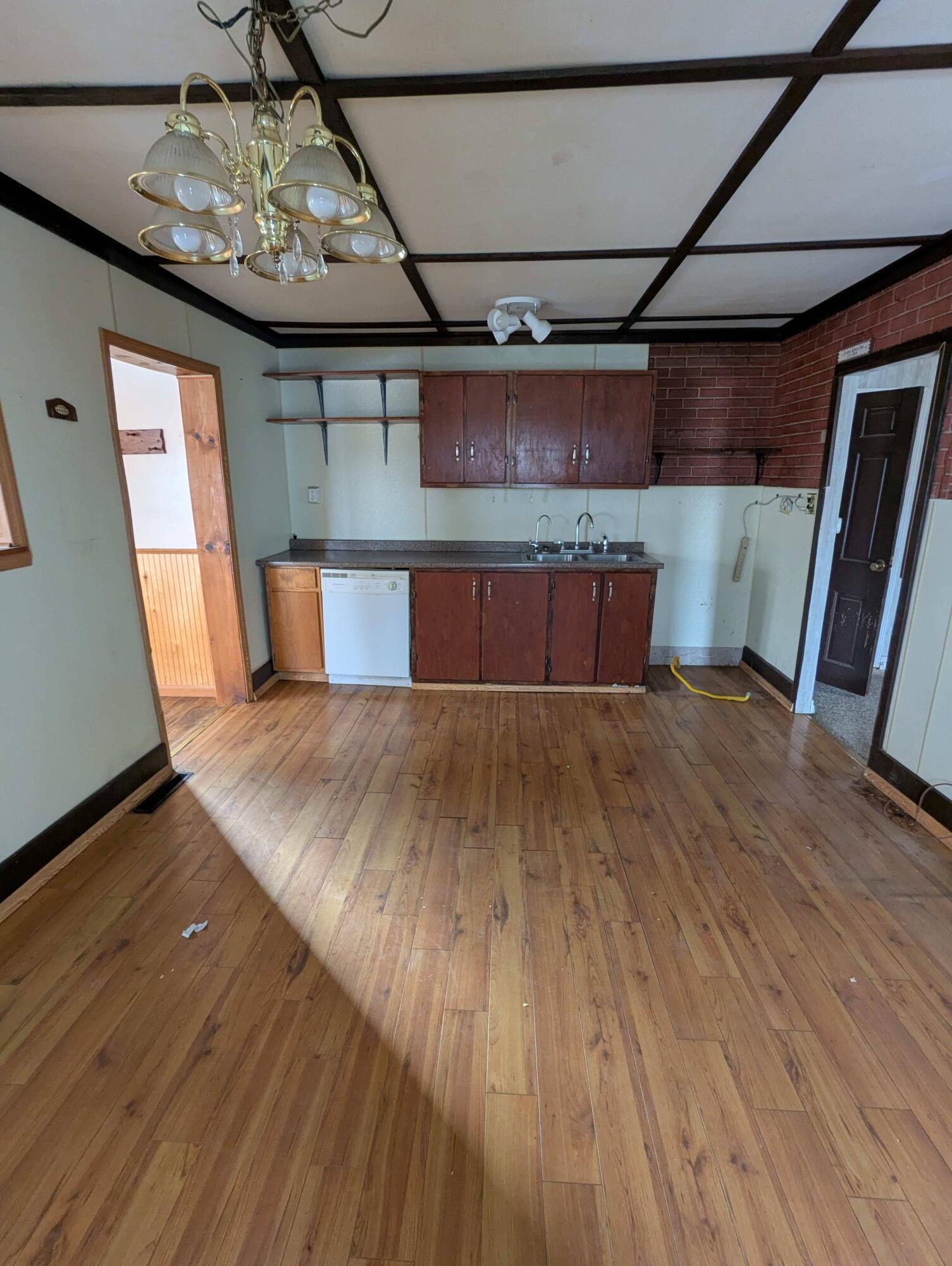 613 East County Line Road Tekonsha, MI 49092 - Photo 6 of 14 613 E County Line Rd - kitchen