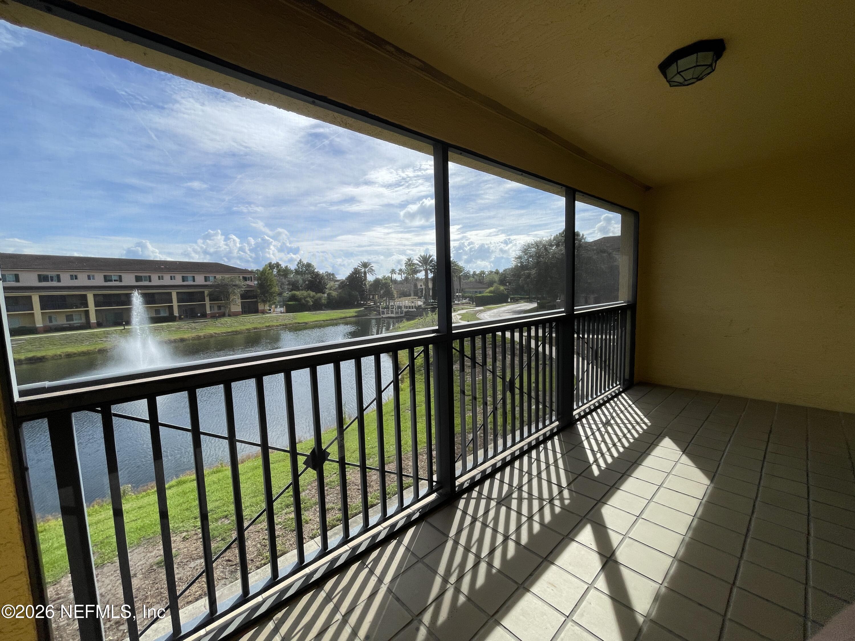 6 huge laview screened lanai