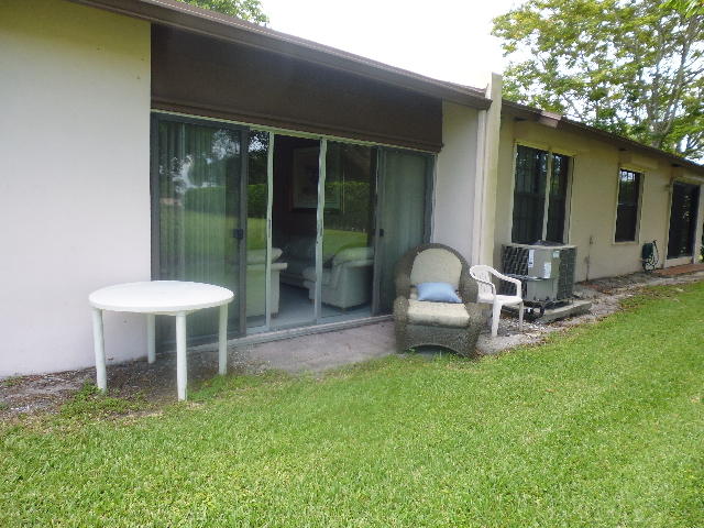 5262 Breadfruit Circle Delray Beach, FL 33484 - Photo 15 of 40 P1020405