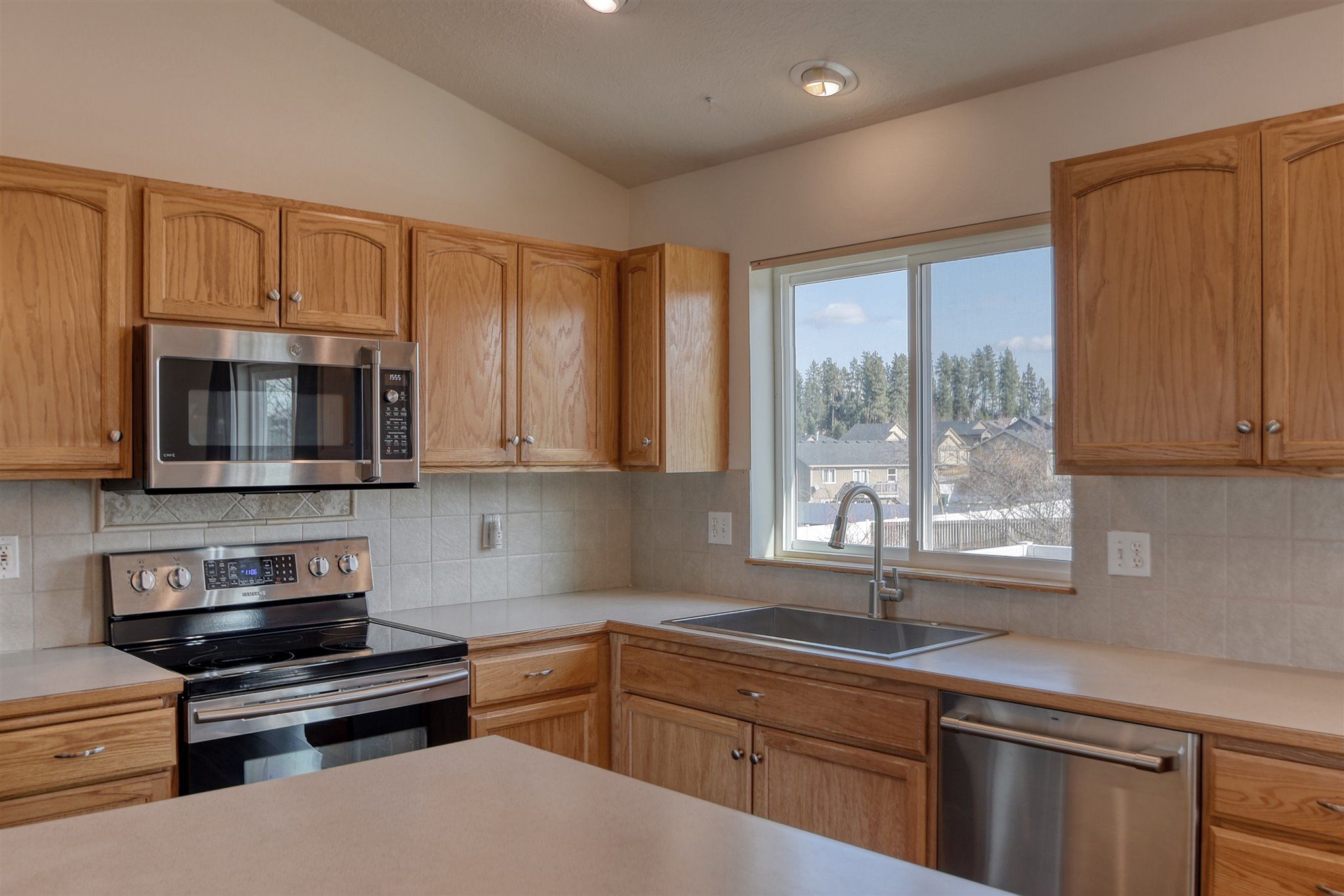 18014 Astor Court Colbert, WA 99005 - Photo 4 of 31 Gallery Image 4