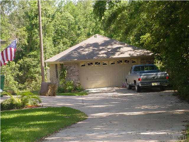 5477 Rowe Trail Pace, FL 32571 - Photo 8 of 20 Workshop with electricity