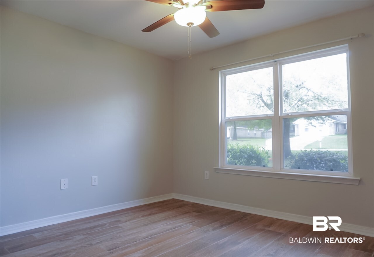 109 Asbury Hill Road Daphne, AL 36526 - Photo 14 of 20 Bedroom 3