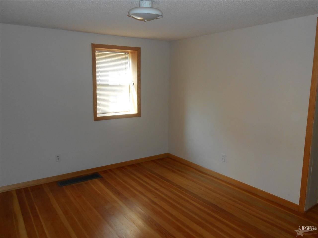 15720 Antwerp Road Grabill, IN 46741 - Photo 13 of 17