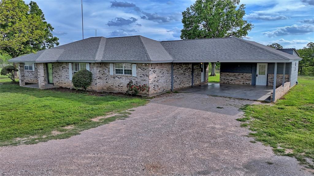 4316 Leona Road Bowie, TX 76230 - Photo 2 of 36