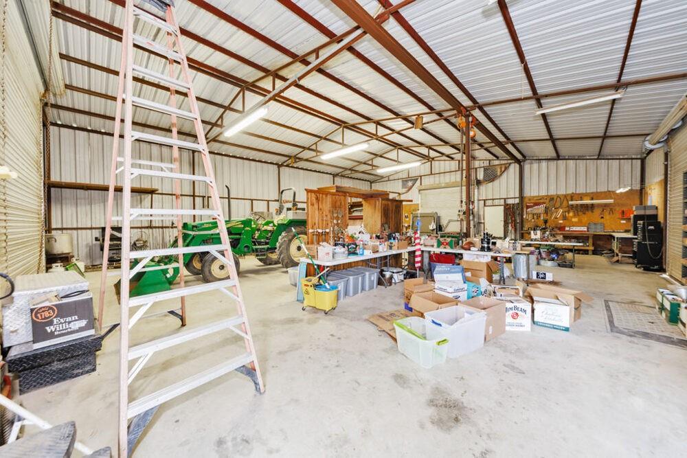 4316 Leona Road Bowie, TX 76230 - Photo 24 of 36