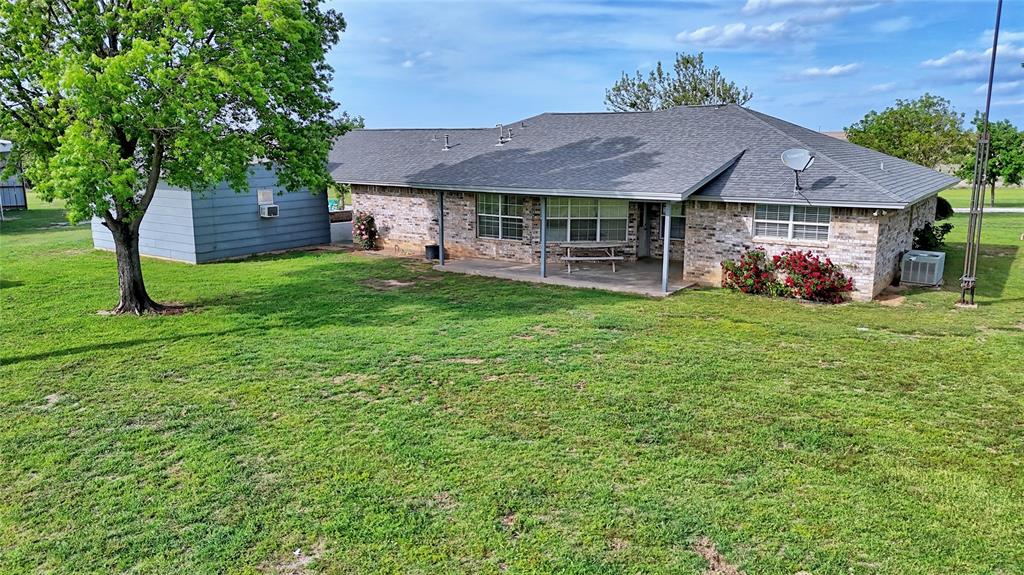 4316 Leona Road Bowie, TX 76230 - Photo 35 of 36