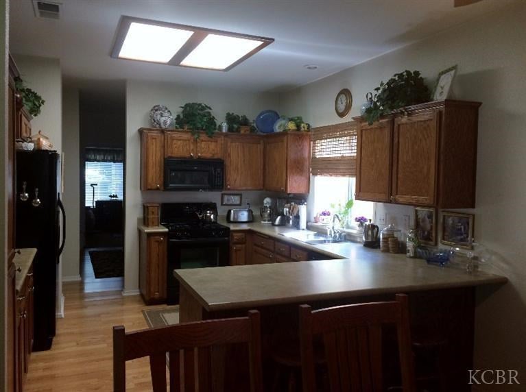944 North Deanza Road Hanford, CA 93230 - Photo 5 of 10 Gallery Image 5