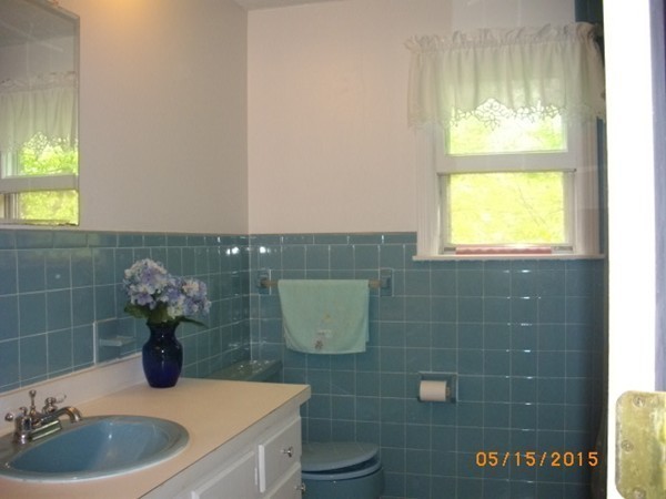 115 Laurel Road Wilbraham, MA 01095 - Photo 5 of 7 Gallery Image 5