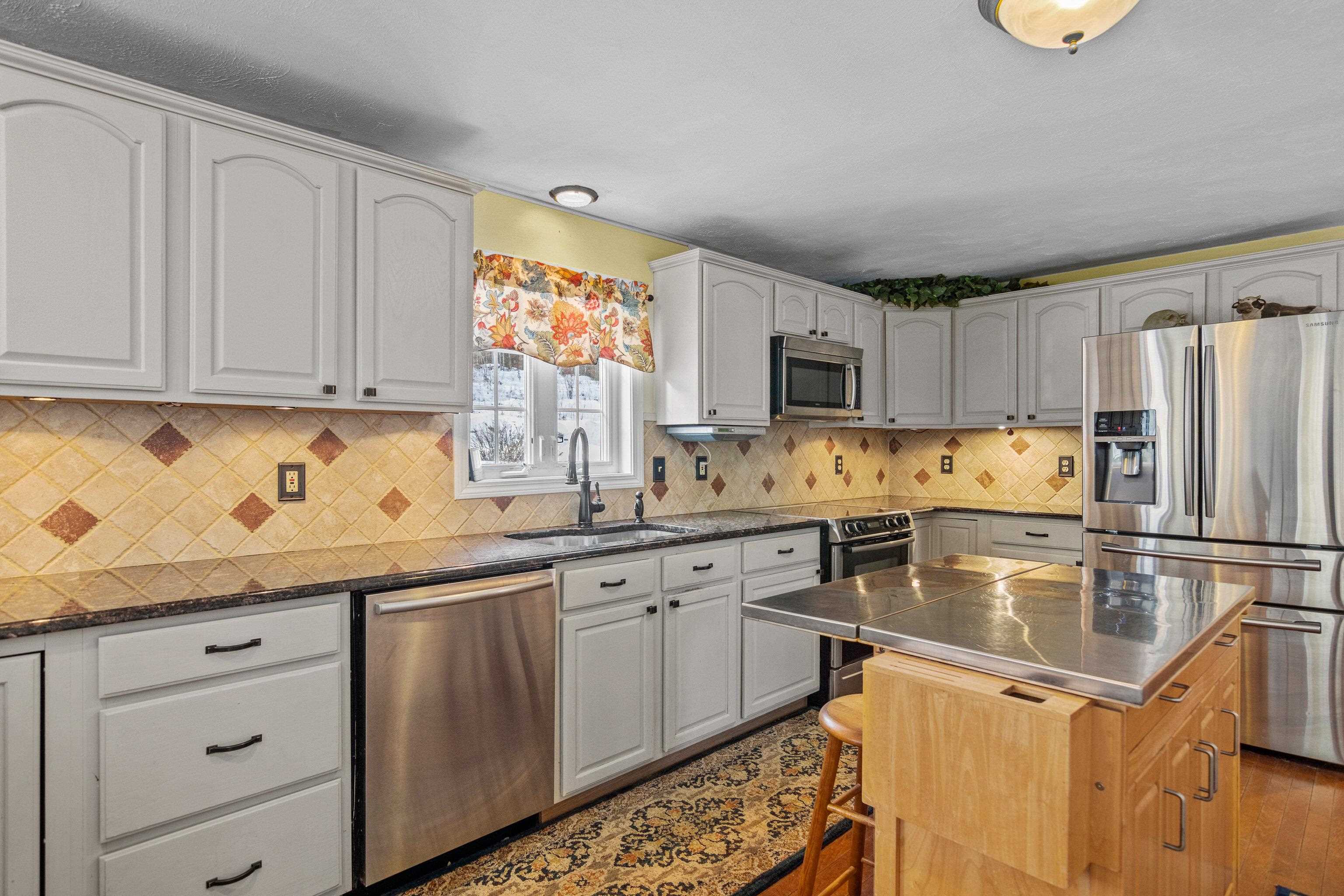 1031 River Road Weare, NH 03281 - Photo 3 of 40 Gallery Image 3