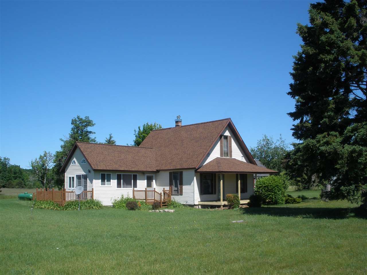 838 South Zimmerman Road Beulah, MI 49617 - Photo 24 of 24 1801583-23.JPG