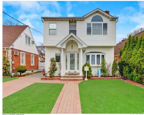 $949,999 | 1004 Wool Avenue, Franklin Square, NY 11010