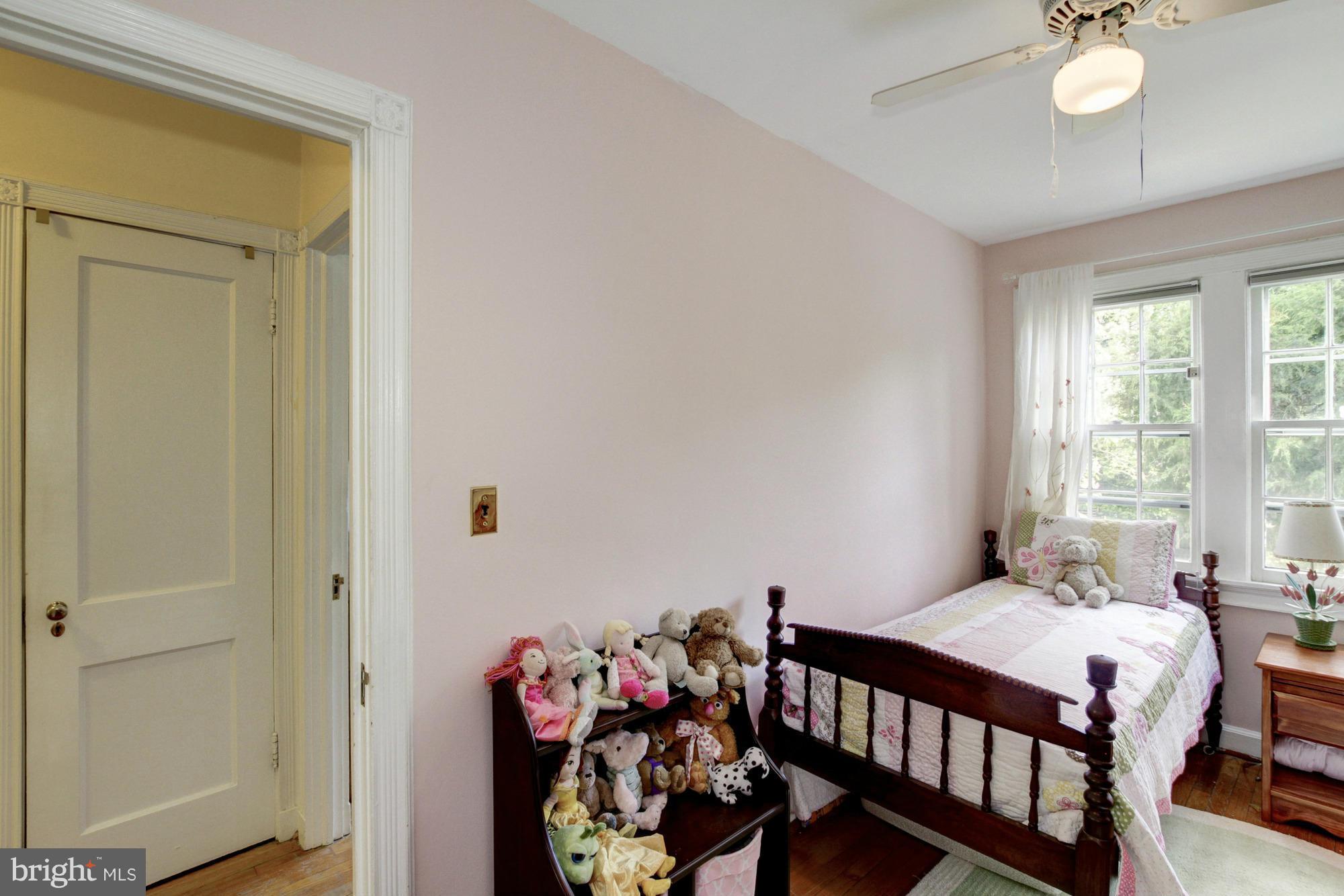 4418 Reservoir Road Northwest Washington, DC 20007 - Photo 16 of 24 Bedroom