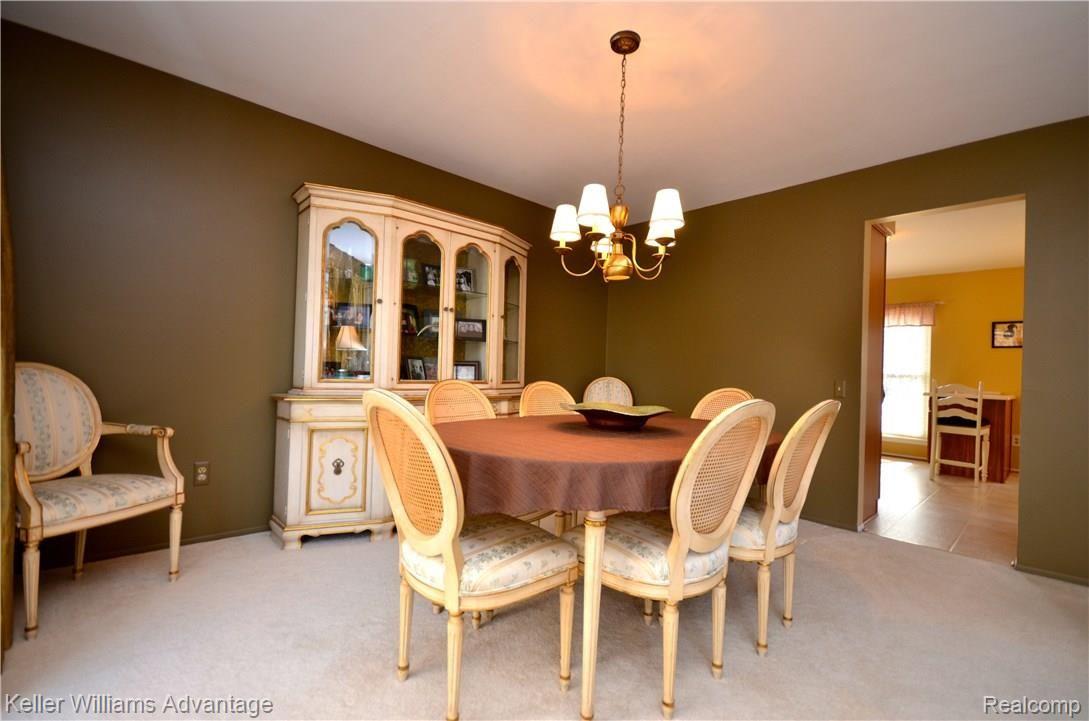 22390 Innsbrook Northville, MI 48167 - Photo 12 of 69 DSC_5409.jpg