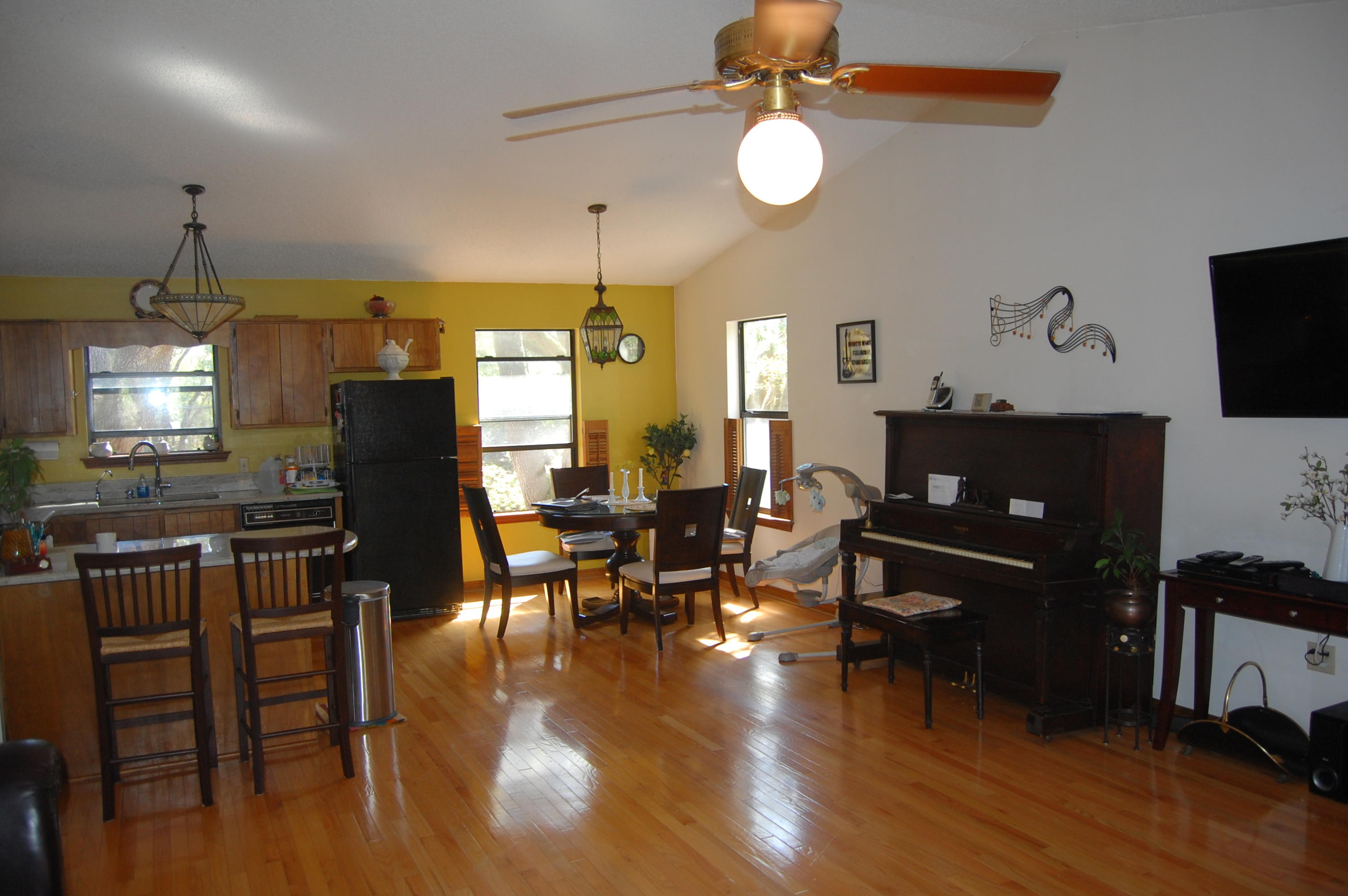 8438 Rynes Circle Navarre, FL 32566 - Photo 17 of 54 Gallery Image 17