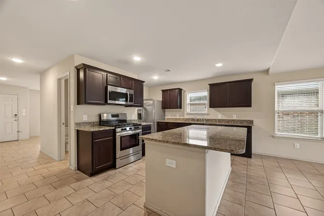 $2,450 | 23506 Umbrella Pine Drive, Tomball, TX 77375