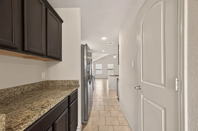 $2,450 | 23506 Umbrella Pine Drive, Tomball, TX 77375