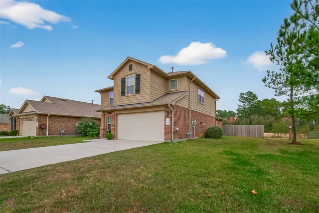 $2,450 | 23506 Umbrella Pine Drive, Tomball, TX 77375
