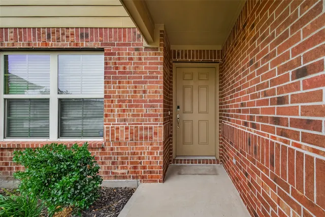 $2,450 | 23506 Umbrella Pine Drive, Tomball, TX 77375