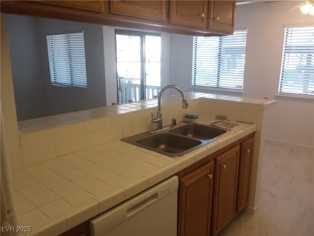 $1,495 | 3375 East Tompkins Avenue, Unit 110, Las Vegas, NV 89121
