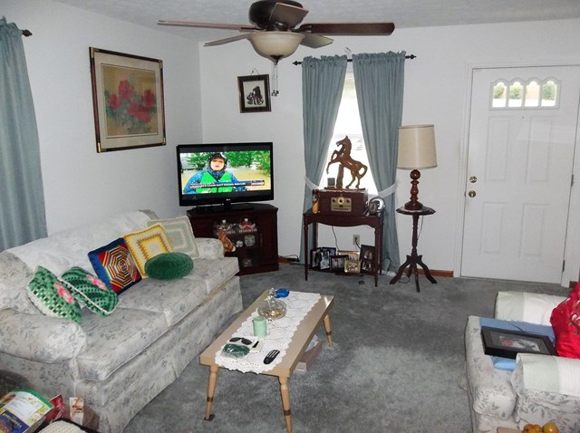 5744 Mill Branch Road Columbus, GA 31907 - Photo 3 of 17 Living Room