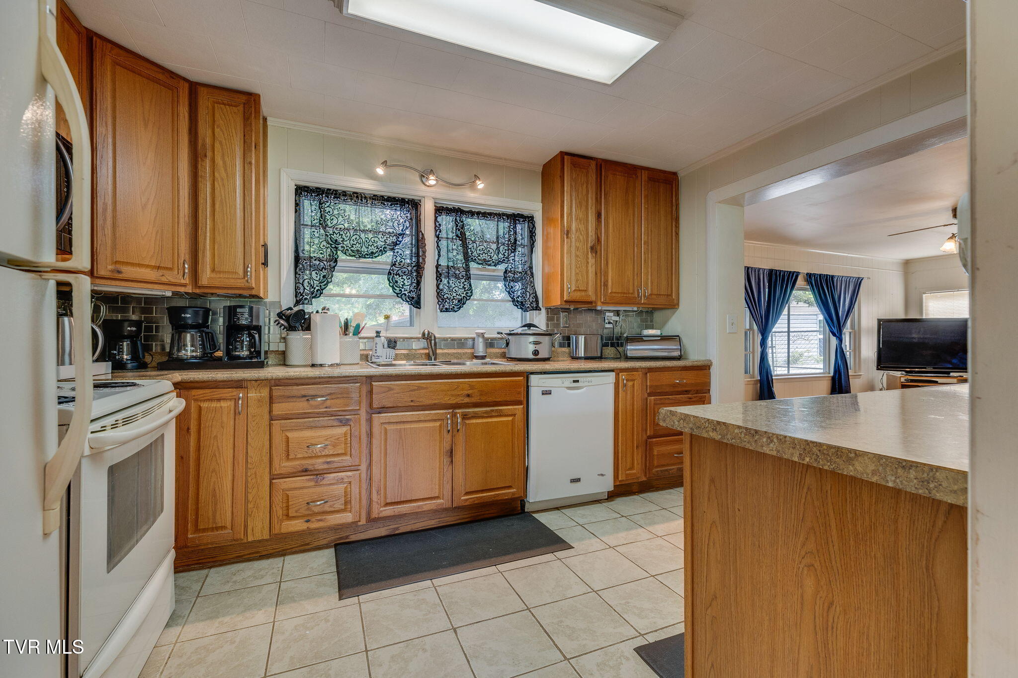 899 Huffine Road Johnson City, TN 37604 - Photo 11 of 41 011
