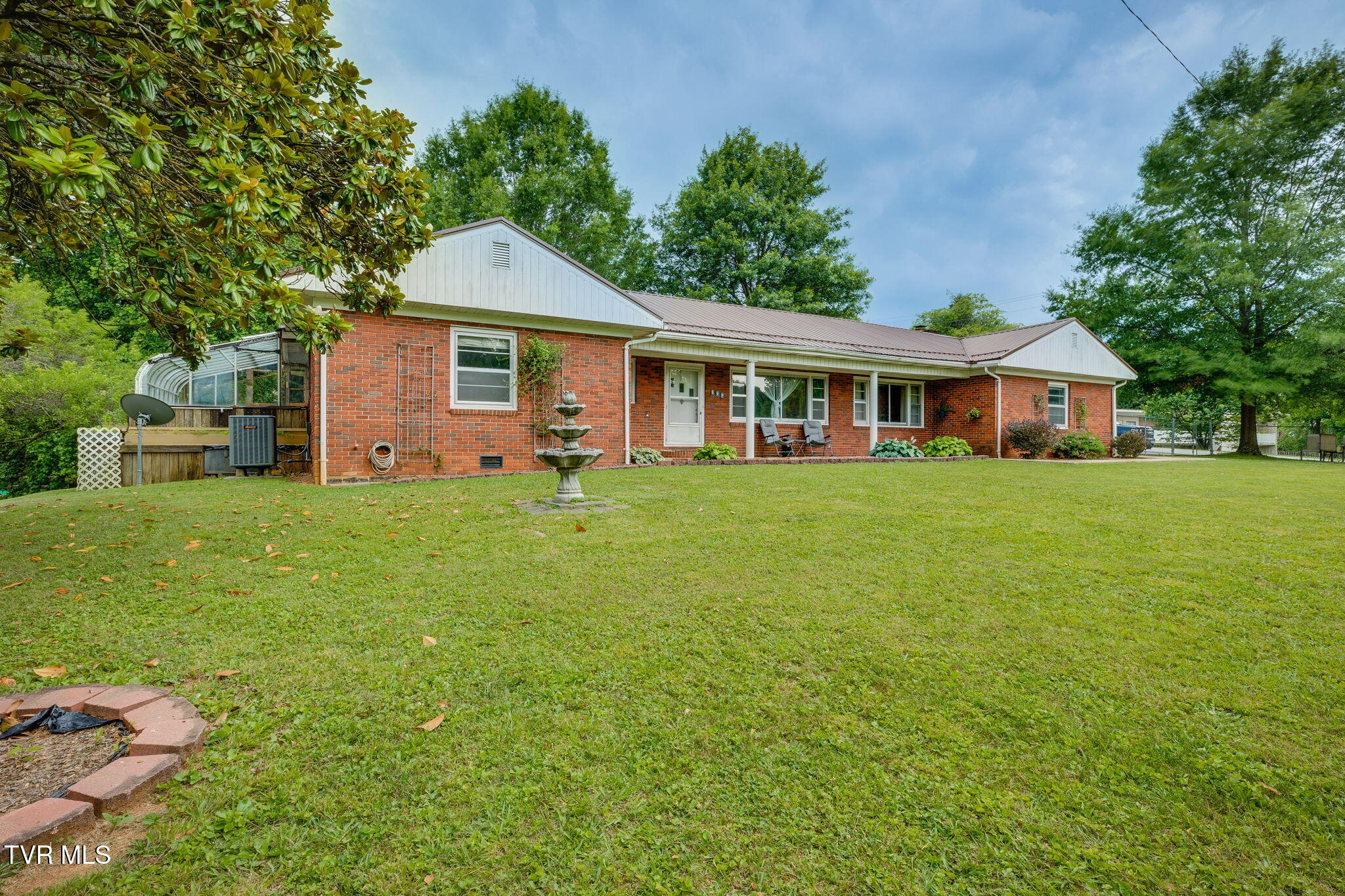 899 Huffine Road Johnson City, TN 37604 - Photo 4 of 41 003