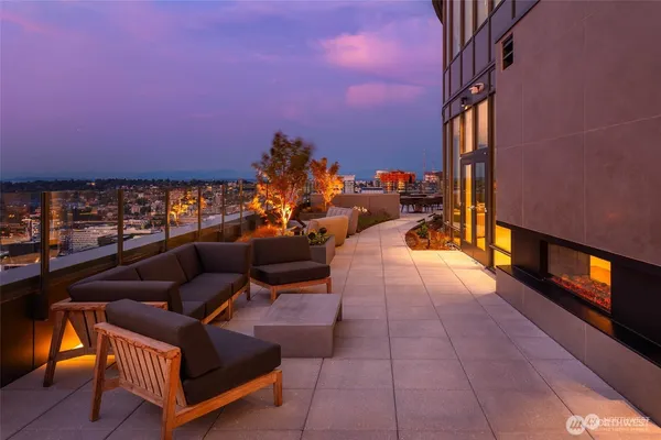 $599,995 | 2510 6th Avenue, Unit 1103, Seattle, WA 98121