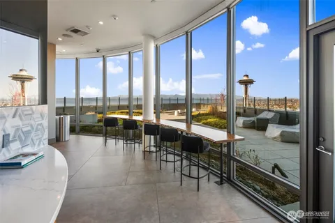 $599,995 | 2510 6th Avenue, Unit 1103, Seattle, WA 98121
