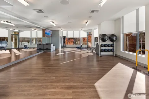 $599,995 | 2510 6th Avenue, Unit 1103, Seattle, WA 98121