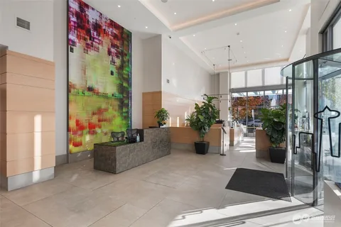 $599,995 | 2510 6th Avenue, Unit 1103, Seattle, WA 98121