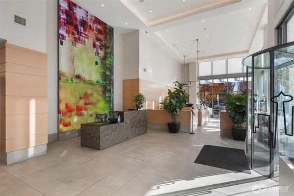 $599,995 | 2510 6th Avenue, Unit 1103, Seattle, WA 98121