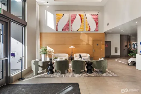 $599,995 | 2510 6th Avenue, Unit 1103, Seattle, WA 98121