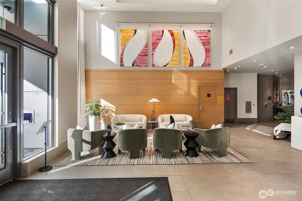 $599,995 | 2510 6th Avenue, Unit 1103, Seattle, WA 98121