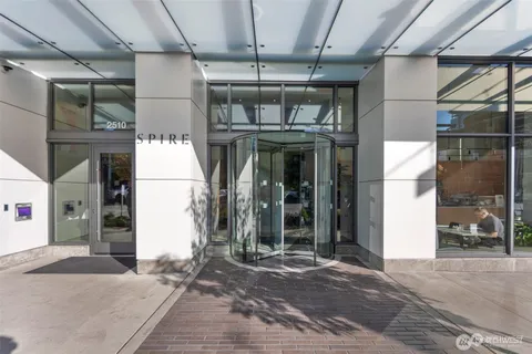 $599,995 | 2510 6th Avenue, Unit 1103, Seattle, WA 98121