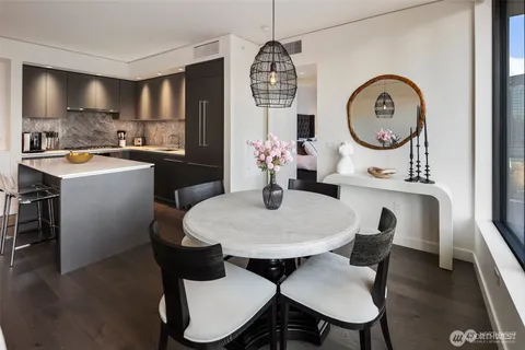 $599,995 | 2510 6th Avenue, Unit 1103, Seattle, WA 98121