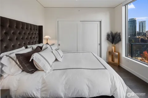 $599,995 | 2510 6th Avenue, Unit 1103, Seattle, WA 98121