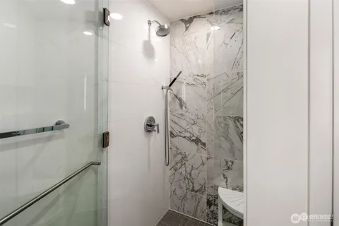 $599,995 | 2510 6th Avenue, Unit 1103, Seattle, WA 98121