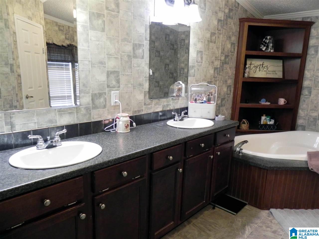 76 Royal Trail Ohatchee, AL 36271 - Photo 26 of 38