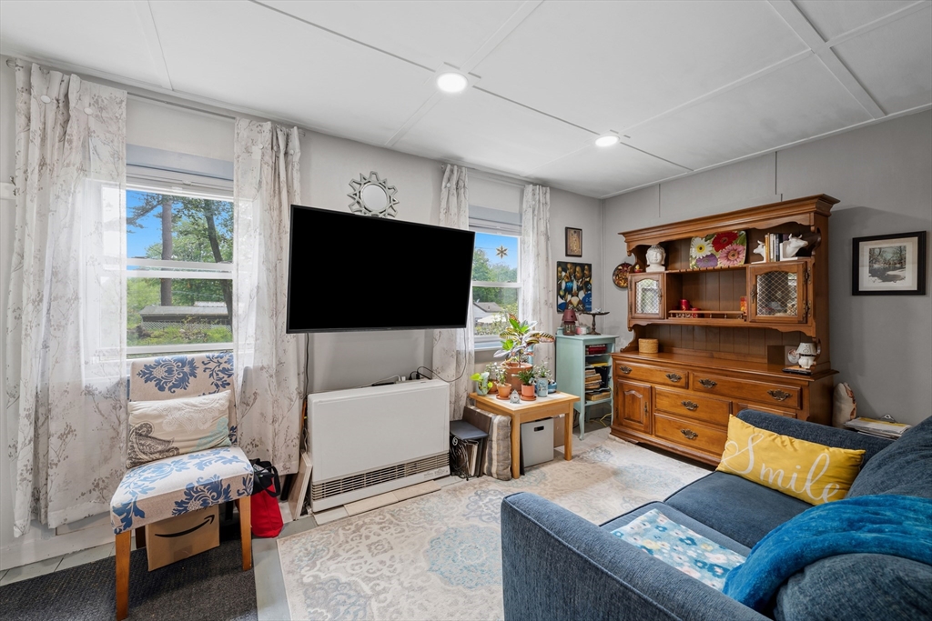 12 Hope Way Rutland, MA 01543 - Photo 8 of 34