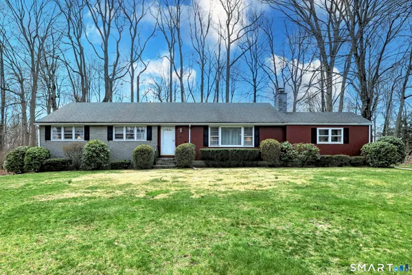 $590,000 | 322 Hotchkiss Road, Orange, CT 06477