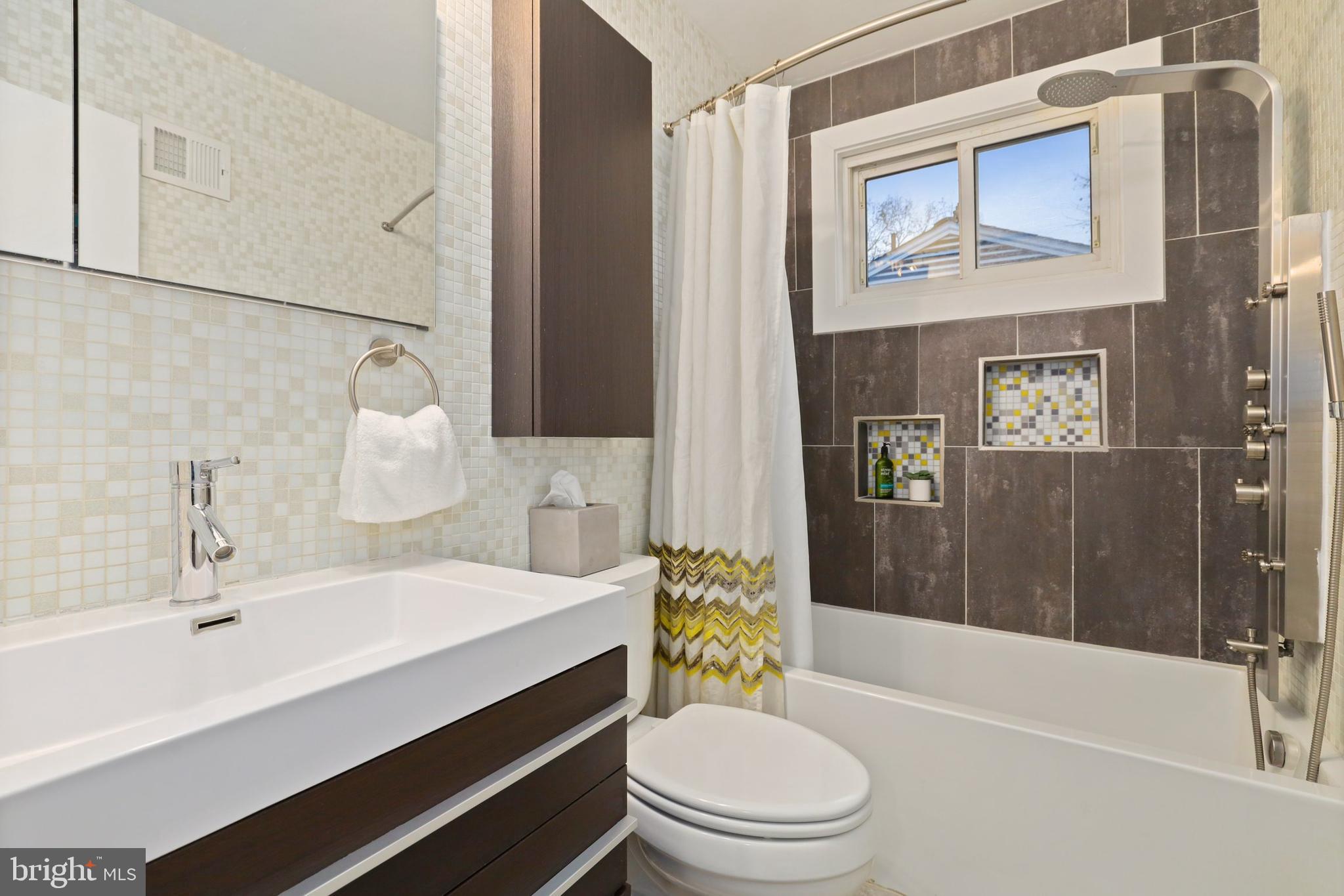 1626 Decatur Street Northwest Washington, DC 20011 - Photo 24 of 40 Gallery Image 24