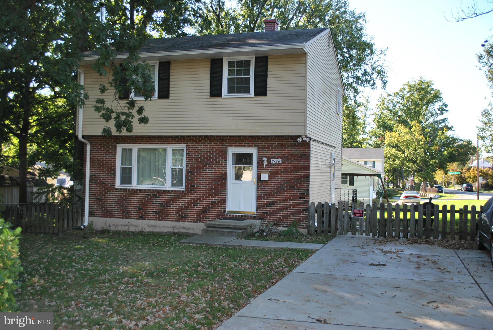 8128 Conduit Road Baltimore, MD 21234 - Photo 2 of 23 FRONT OF HOME - EXTRA LARGE 4 CAR DRIVEWAY